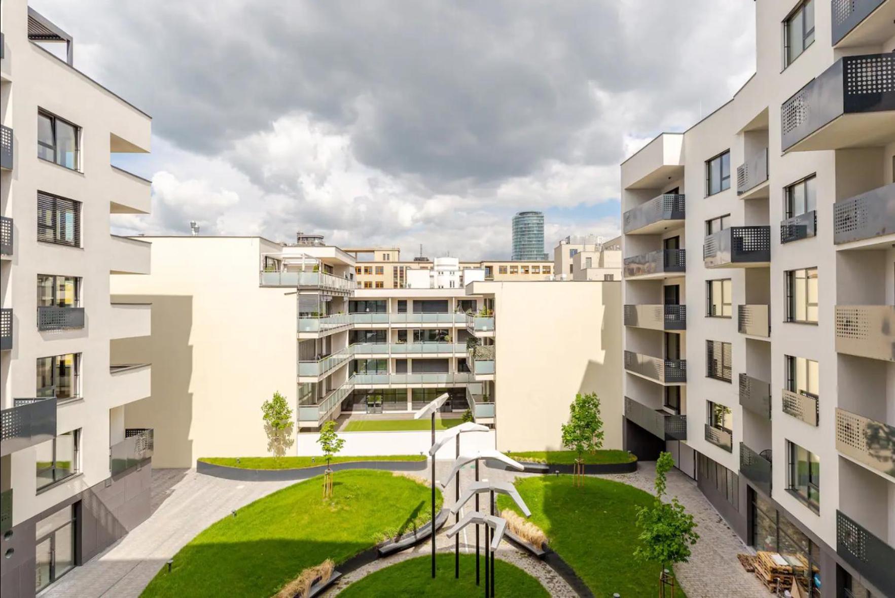 Magnolie Suite Presidential Garden Free Parking Bratislava Eksteriør bilde
