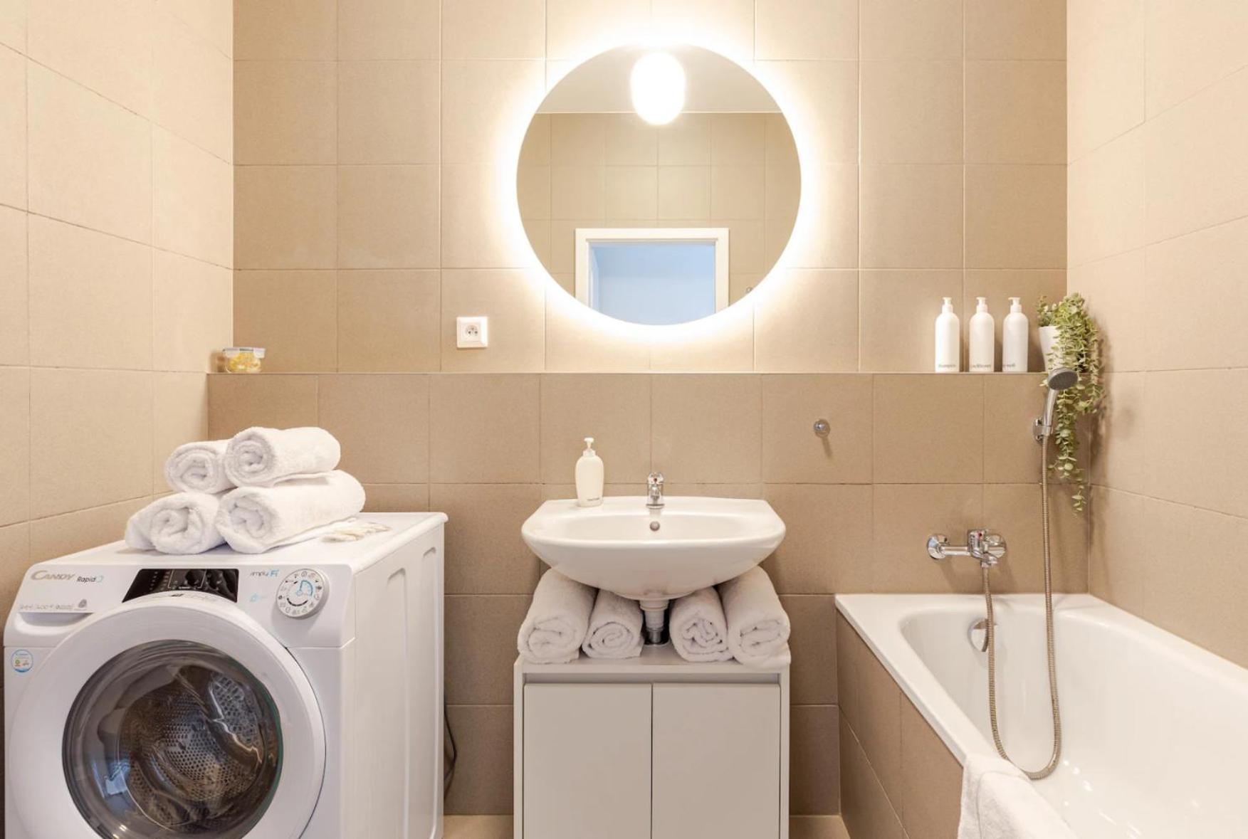 Magnolie Suite Presidential Garden Free Parking Bratislava Eksteriør bilde